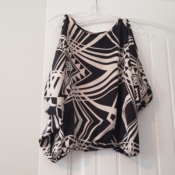 Top - Picture 2 of 3